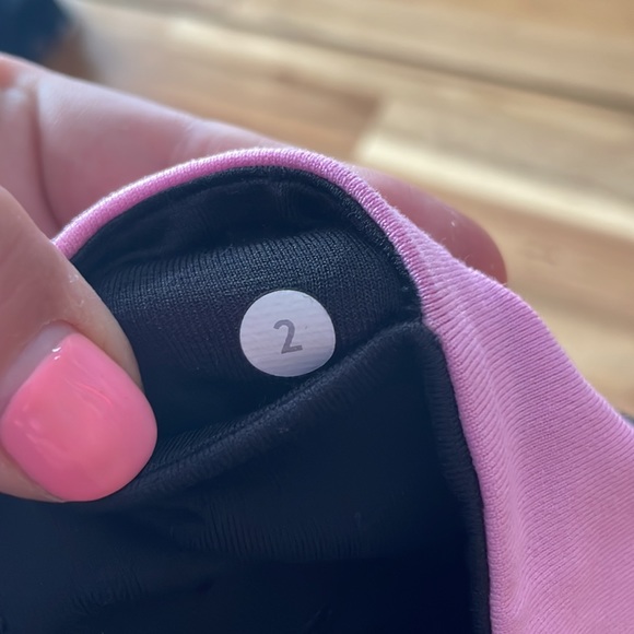 Lululemon Gather & Crow Crop *Full-On Luon size 2 - Picture 4 of 8